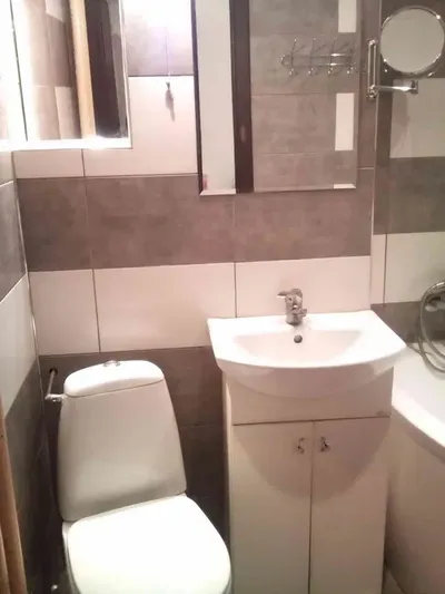 [ul. Rojna 32] - Pokój (1os) + 27" TV + WiFi [Kaucja 300 PLN] - miniatura 5