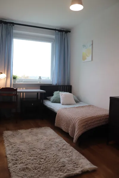 Przestronny pokój na Suchaninie od 14 Czerwca - miniatura 2
