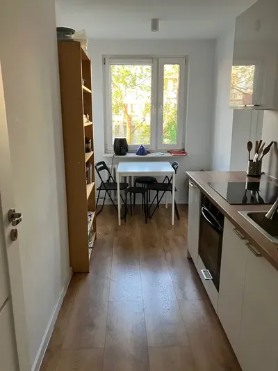 Pokój, 21m2 z dużym balkonem w mieszkaniu 3 osobowym - miniatura 3