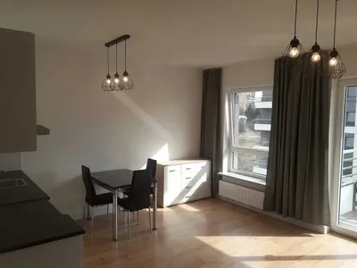 Apartamentowiec kawalerka do wynajęcia ul Dembowskiego z parkingiem - miniatura 3