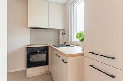 Piękne dwupokojowe mieszkanie 30mkw balkon Śródmieście Centrum kamienica - miniatura 2