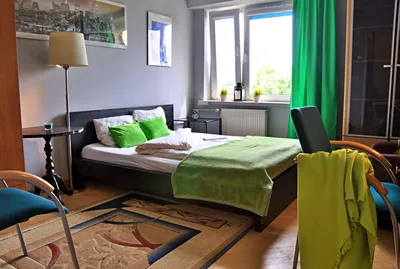 Pokój zamykany na kłuć dla jednej lub dwóch osób (wynajem do końca czerwca). Warszawa Praga - miniatura 2