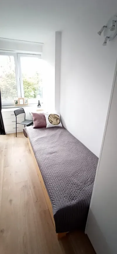 Pokój jednoosobowy - miniatura 2