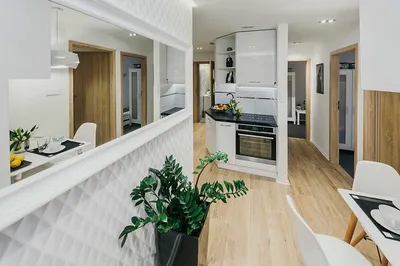 Pokój DELUX z balkonem do wynajęcia przy stacji metra RONDO ONZ