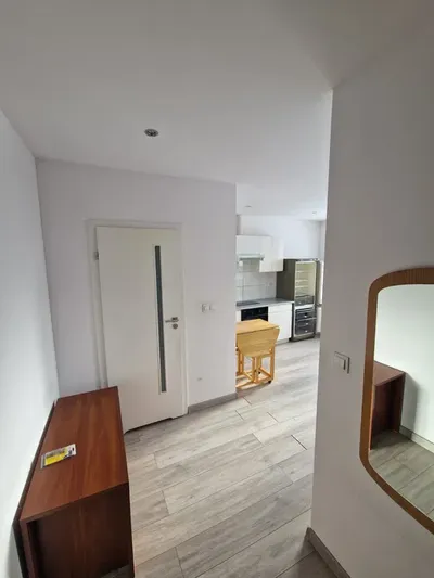 Wynajmę mieszkanie 35m2 BEZCZYNSZOWE - miniatura 4