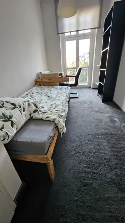 Pokój dla studenta w Katowicach z internetem. - miniatura 2
