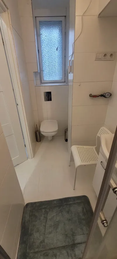 Mieszkanie 3 pokojowe w centrum,dla 3 studentek - miniatura 4