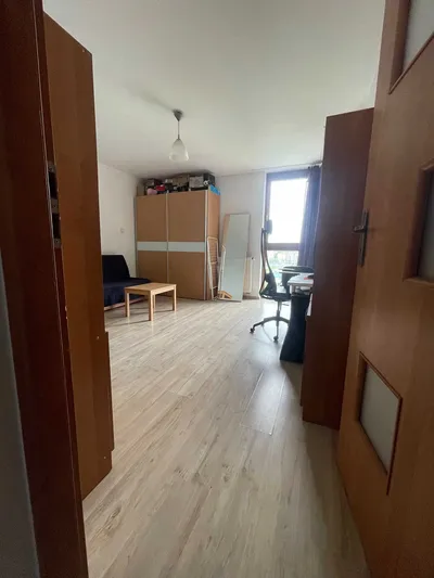 Dostępny od od 01.06. || Przestronny pokój jednoosobowy 16m kw || ul. Krowoderskich Zuchów 16 - obok pętli Krowodrza Górka || 1500 zł z opłatami || - miniatura 3