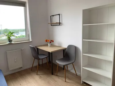 Pokój dla studentki - mieszkanie studenckie dla dziewczyn Podolany - miniatura 2
