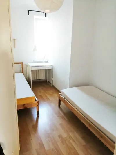 Pokój - Wlochy (Jerozolimskie) - Хостел, Noclegi, Hostel. - miniatura 4