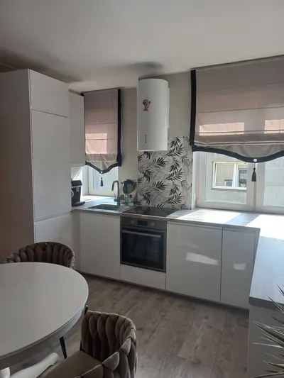 Jednoosobowy pokój dla kobiety - miniatura 4