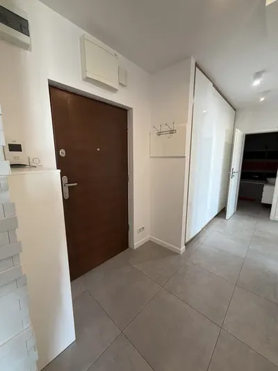 Apartament 2 pokojowy z salonem do wynajęcia 54m2 blisko centrum - miniatura 3