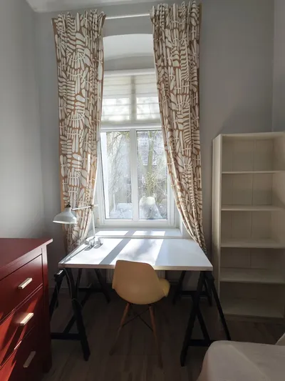 Pokój 1 osobowy w ścisłym centrum 1000zł - miniatura 5