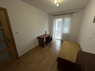 Do wynajęcia pokój jednoosobowy z tarasem Kwiatkowskiego Rzeszów centrum miasta duży jasny pokój widok na Wisłok obok bulwary - miniatura 2