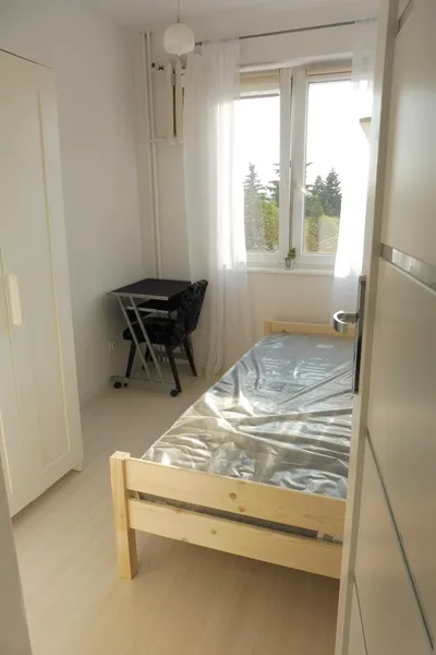 Pokój dla jednej osoby na os. Chrobrego - świetna lokalizacja - miniatura 2