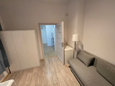 Samodzielny pokój ul Dąbrowskiego 24 - świeżo po remoncie - miniatura 4