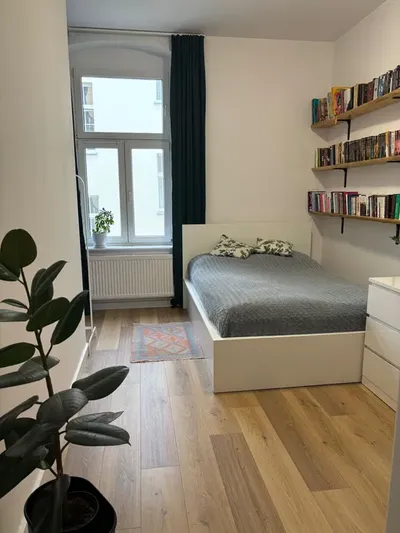 Klimatyczne mieszkanie przy Rynku Łazarskim - miniatura 3