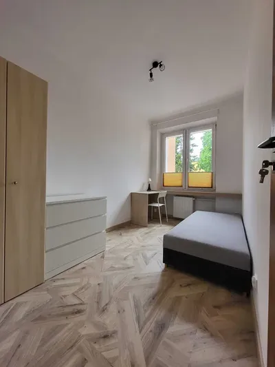 Pokój jednoosobowy na Miaseteczku Akademikim Racławickie/Sowińskiego - miniatura 5