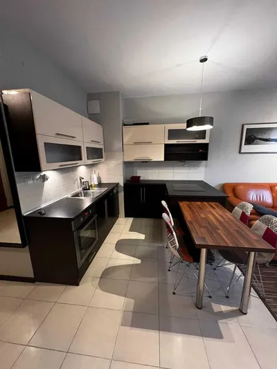 Wynajmę mieszkanie 55m² | Górka Narodowa | Słomczyńskiego | 2 pokoje + garderoba | parking - miniatura 2