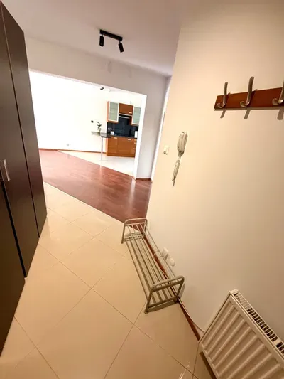 OKAZJA Ładne mieszkanie bezpośrednio ,cena zawiera garaż - miniatura 4