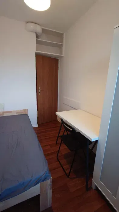 Pokój jednoosobowy Poznań - miniatura 3
