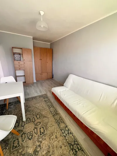 Kawalerka z osobną kuchnią na wynajem w centrum miasta - miniatura 3