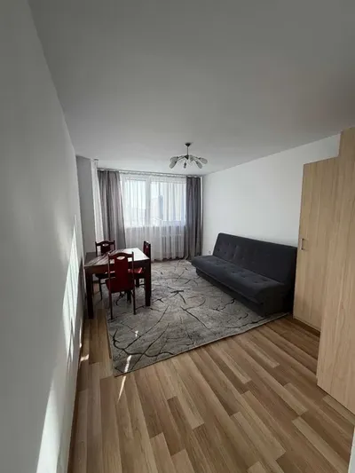 Do wynajęcia pokój 16 m² z balkonem – Metro Trocka, dla dziewczyny.