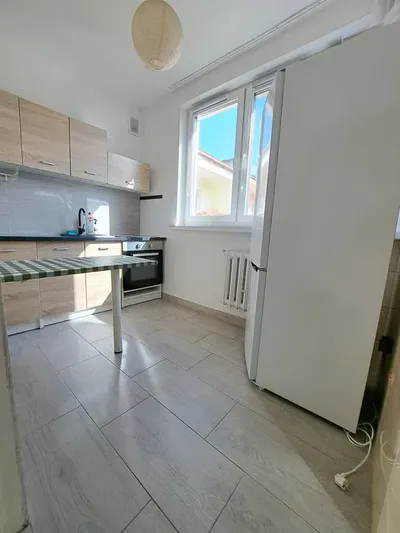 Mieszkanie 85m2 3 pokoje + kuchnia oraz ogródek ok.100m2 na oś. Wr - miniatura 3