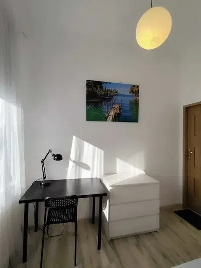 Dla Studenta lub młodej osoby, pokój w dużym mieszkaniu w centrum Oliwy. Wszędzie blisko. Wita Stwosza - miniatura 2