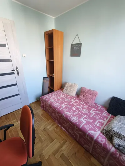 Do wynajęcia pokój w trzypokojowym mieszkaniu - miniatura 4