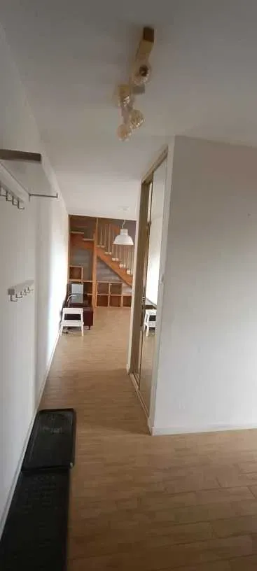 Wynajmę lokal mieszkalny dwupoziomowy pow. użytkowa - miniatura 3
