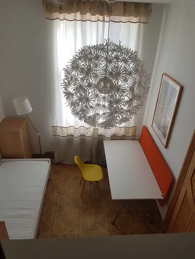 Pokój w pięknym secesyjnym mieszkaniu - miniatura 3