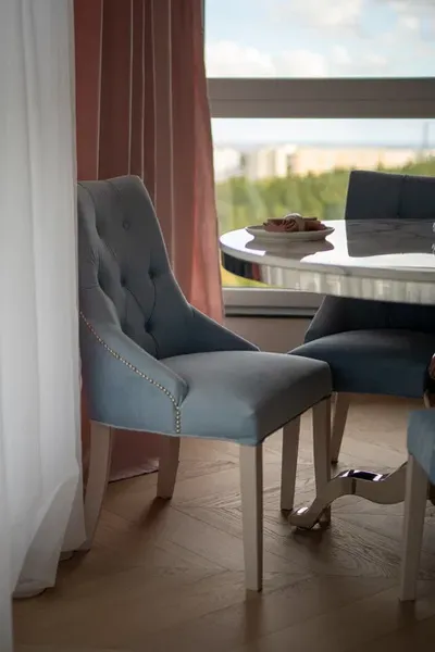 Wynajem apartamentu 58 m² z widokiem na Zatokę, balkon, parking - miniatura 5