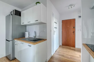 Pokój w czteropokojowym mieszkaniu na zielonej Ochocie - ul. Gorlicka, niedaleko WUMu - miniatura 5