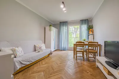 Przestronne dwupokojowe mieszkanie z osobną kuchnią blisko Manufaktury, ul. Czarnkowska