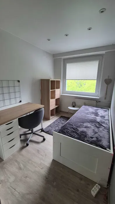 Wynajmę mieszkanie 4 - pokojowe, 64m2 na Rekini Wynajem. Rekinia. Polesie. ul. Retkińska - miniatura 3