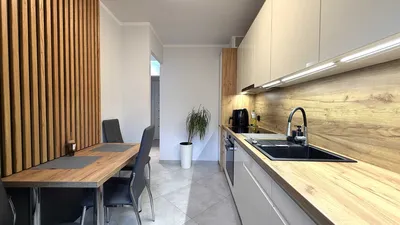 Przestronny pokój z balkonem 22m2, zieleń, balkon, dużo szaf - miniatura 5