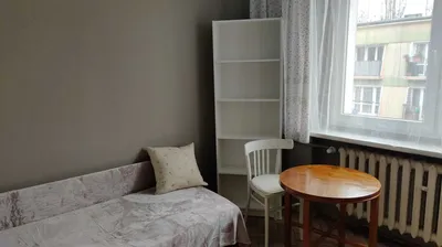 Pokój dla młodej kobiety-wynajem 430zł/m-c. Całkowity koszt 830zł/m-c - miniatura 2