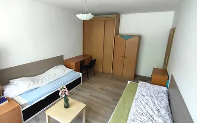 Pokój dla studentek - 1-2 dziewczyny - od lipca - ALEJA KIJOWSKA - Centrum - miniatura 2