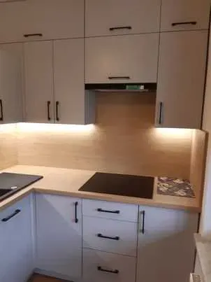 Dwa pokoje jednoosobowe w mieszkaniu z balkonem - miniatura 5