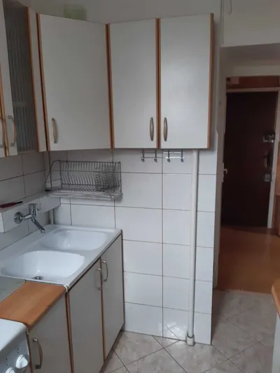 Wynajmę mieszkanie 3 pokoje na Ochocie ul.Dickensa - miniatura 2