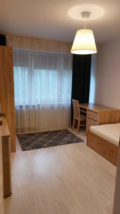 Pokój jednoosobowy w mieszkaniu studenckim ul Skrzetuskiego - LSM - miniatura 2