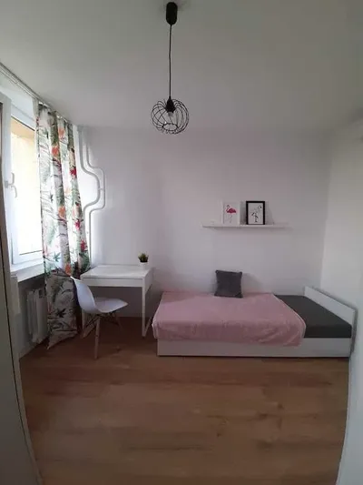 przytulny pokój os. Gwiazdy/Roździeńskiego wolny od 1 lipca