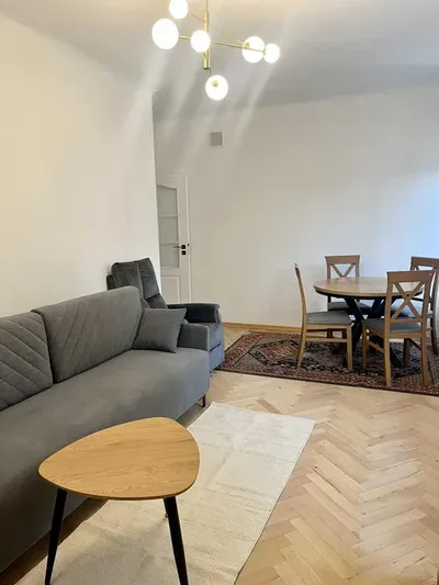 2 pokojowe mieszkanie na Starej Ochocie po remoncie - miniatura 2