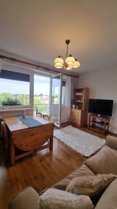 Duży przestronny pokój z balkonem na Suchaninie - miniatura 3