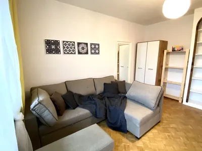 Room for couple with balcony, next to metro - miniatura 4