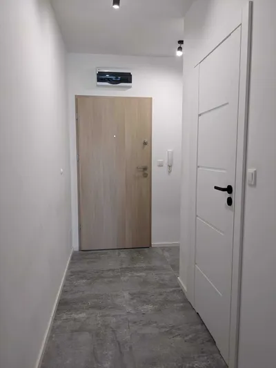 Słoneczna kawalerka na Nowym Mieście - miniatura 4