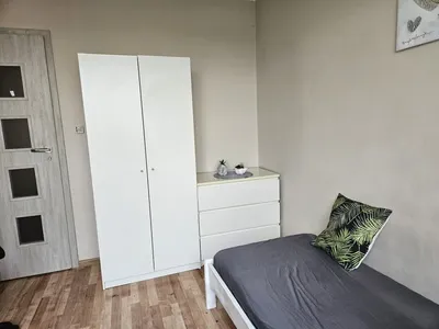 Pokój dwuosobowy ul. Nowodworska (obok zajezdni) - miniatura 5