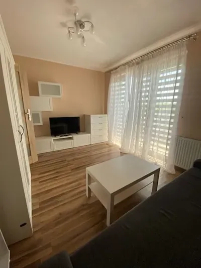 Przytulny pokój z balkonem - miniatura 4