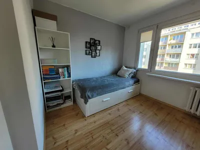 Wynajmę pokój 13m2 dla studentow - blisko UMED/UŁ - miniatura 2